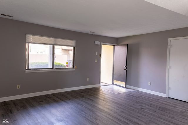 2714 Del Prado Drive, Indianapolis, IN 46227