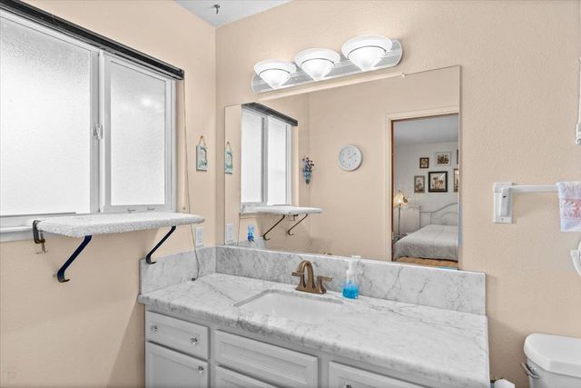 1424 Rose Ave, Modesto, CA 95355