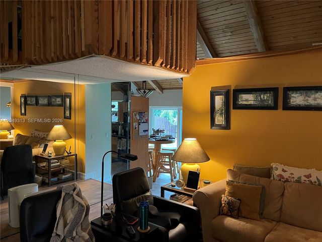 2811 Devonwood Ave, Miramar, FL 33025