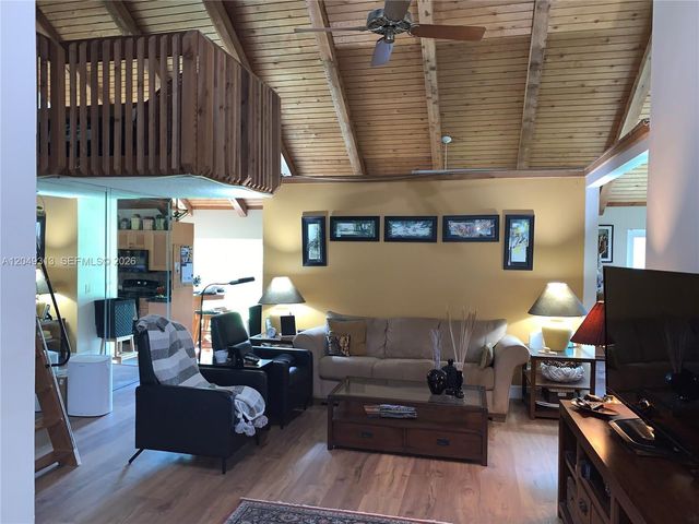 2811 Devonwood Ave, Miramar, FL 33025