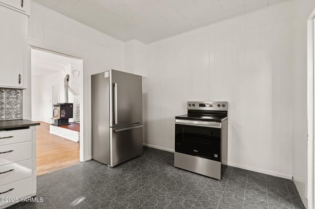 603 S 15th Ave, Yakima, WA 98902