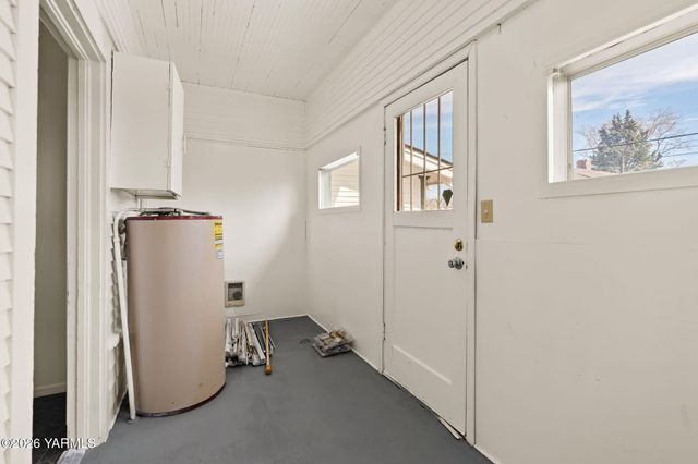 603 S 15th Ave, Yakima, WA 98902