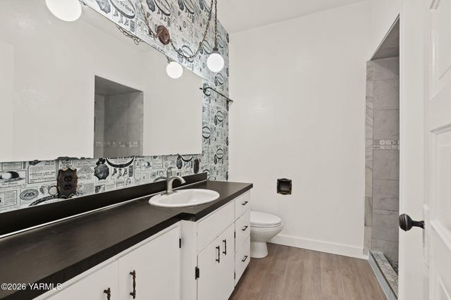 603 S 15th Ave, Yakima, WA 98902