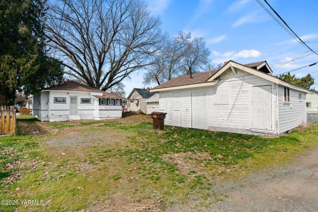 603 S 15th Ave, Yakima, WA 98902