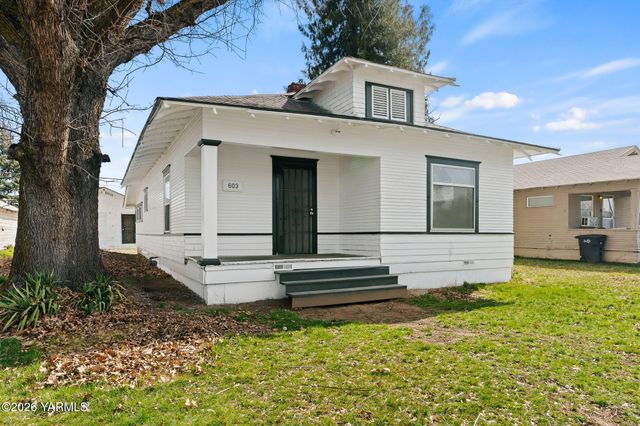 603 S 15th Ave, Yakima, WA 98902