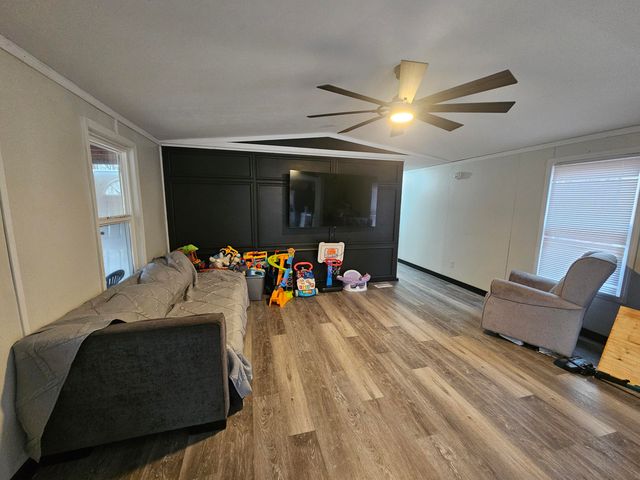 242 Ranger Creek Road, Coalmont, TN 37313