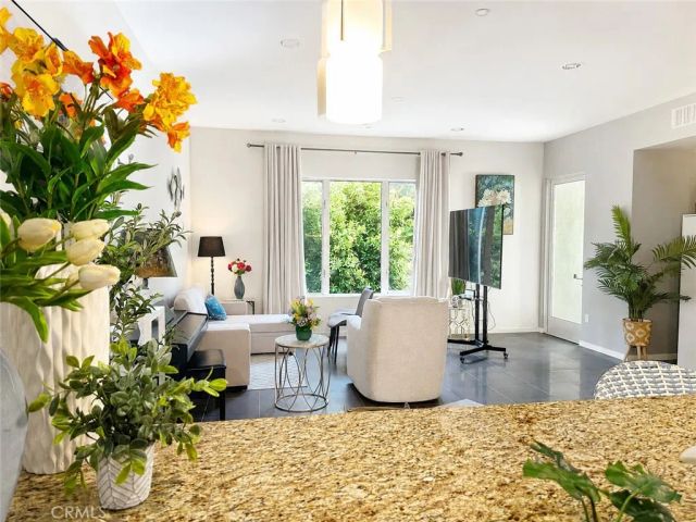 21 Gramercy 204, Irvine, CA 92612