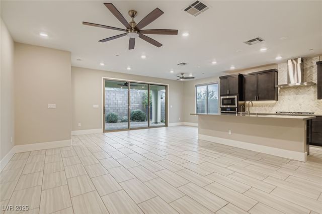 9576 Jadeite Lane, Las Vegas, NV 89143