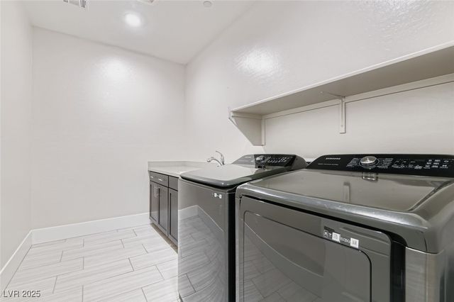 9576 Jadeite Lane, Las Vegas, NV 89143