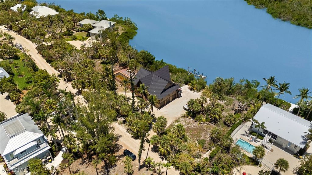 5770 Pine Tree DR, Sanibel, FL 33957