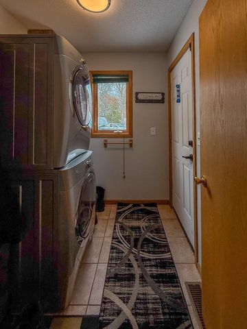 7901 White Oak Street NE, Bemidji, MN 56601