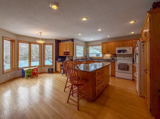 7901 White Oak Street NE, Bemidji, MN 56601