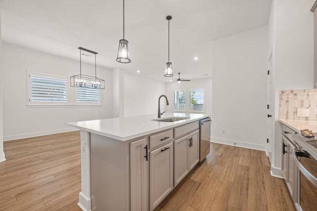 133 Rocking R CT, Georgetown, TX 78633