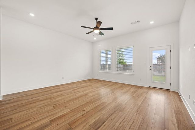 133 Rocking R CT, Georgetown, TX 78633