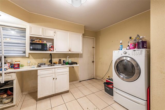 1014 48th Street, Galveston, TX 77550