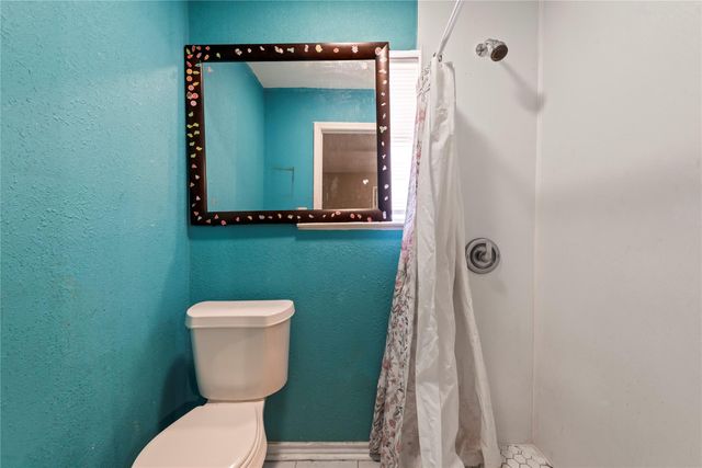 1014 48th Street, Galveston, TX 77550