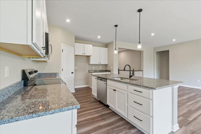 1233 Heathgate Way, Fairborn, OH 45324