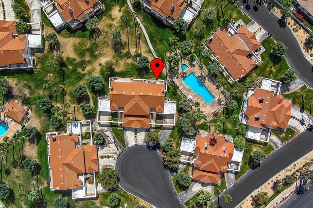 618 Vista Lago Circle N, Palm Desert, CA 92211