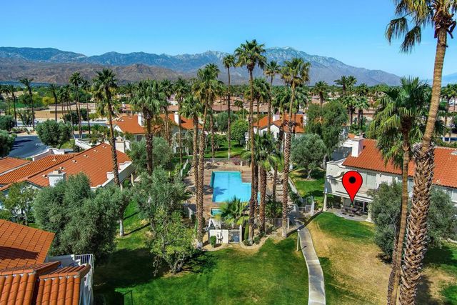 618 Vista Lago Circle N, Palm Desert, CA 92211