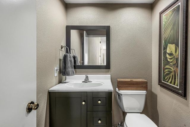 618 Vista Lago Circle N, Palm Desert, CA 92211