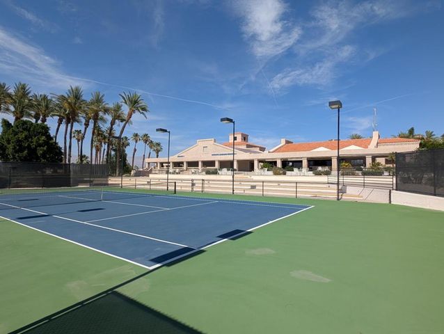 618 Vista Lago Circle N, Palm Desert, CA 92211