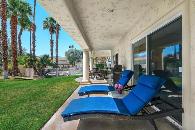 618 Vista Lago Circle N, Palm Desert, CA 92211