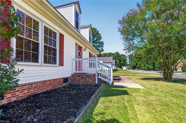 811 Haskins DR, Suffolk, VA 23434
