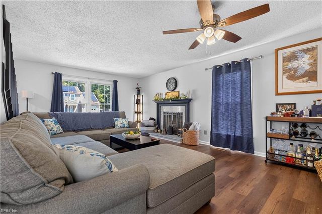 811 Haskins DR, Suffolk, VA 23434