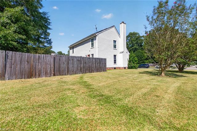 811 Haskins DR, Suffolk, VA 23434