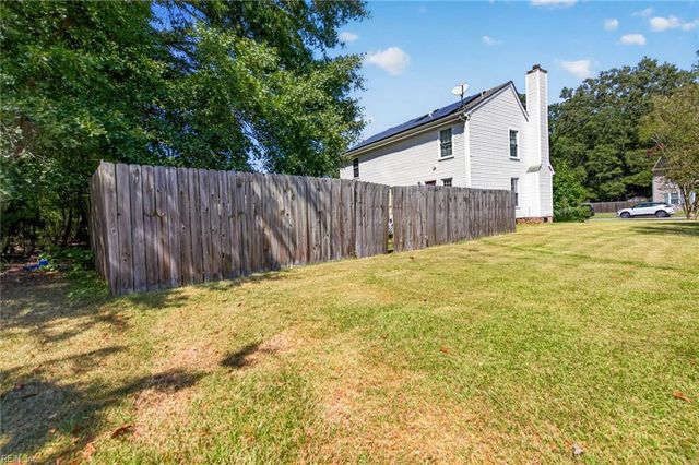 811 Haskins DR, Suffolk, VA 23434