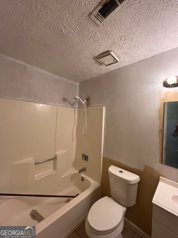 1077 Walnut Creek Lane, Jonesboro, GA 30238