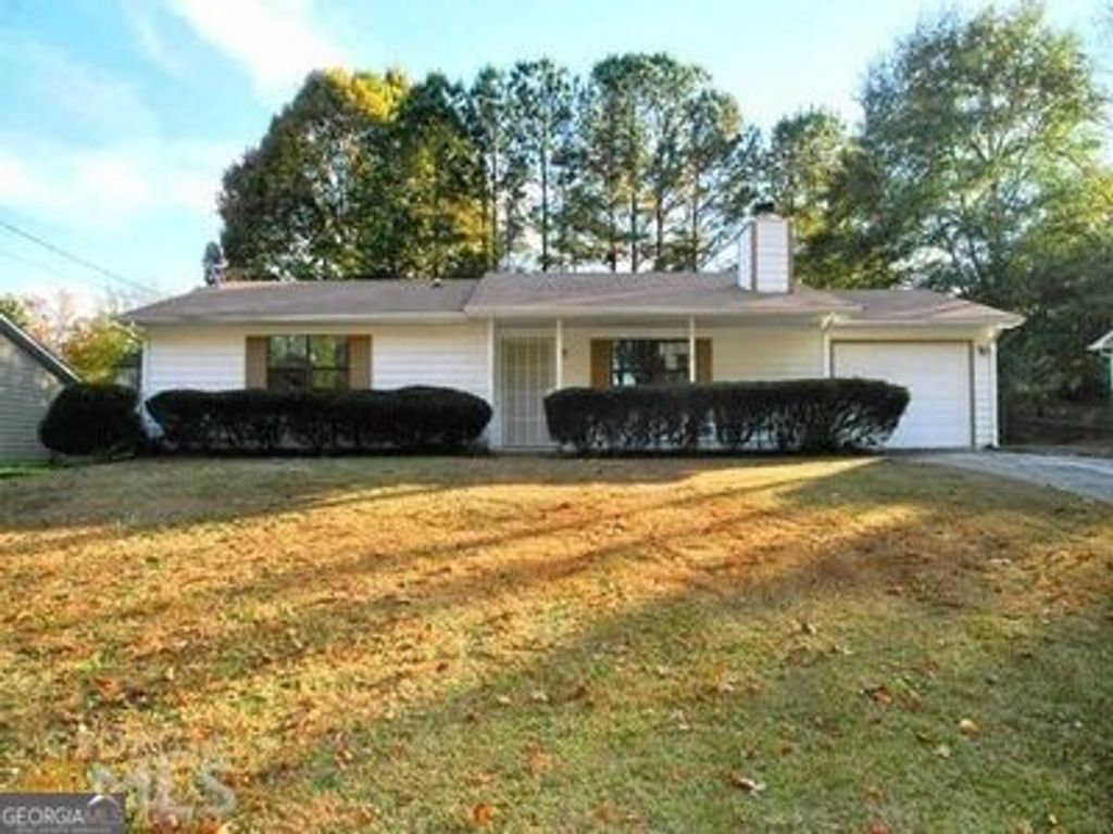 1077 Walnut Creek Lane, Jonesboro, GA 30238