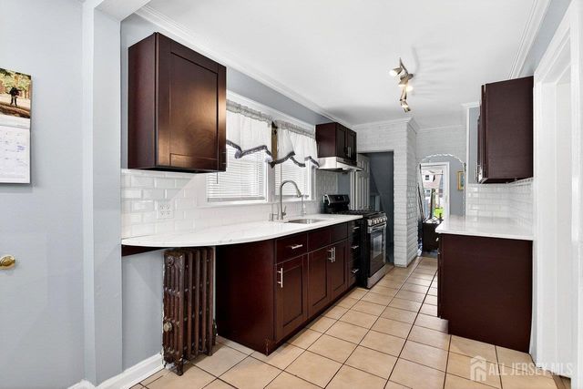 722 Livingston Avenue, North Brunswick, NJ 08902