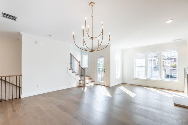 3504 Shaw Avenue, Cincinnati, OH 45208