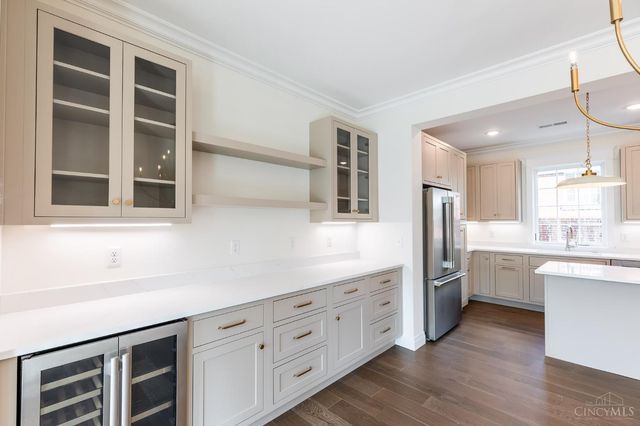 3504 Shaw Avenue, Cincinnati, OH 45208