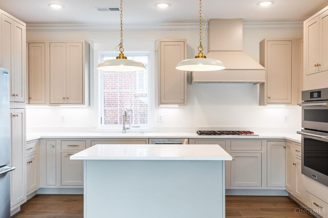 3504 Shaw Avenue, Cincinnati, OH 45208