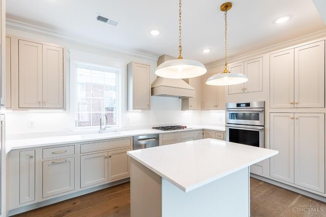 3504 Shaw Avenue, Cincinnati, OH 45208