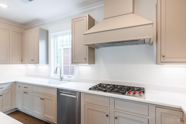 3504 Shaw Avenue, Cincinnati, OH 45208