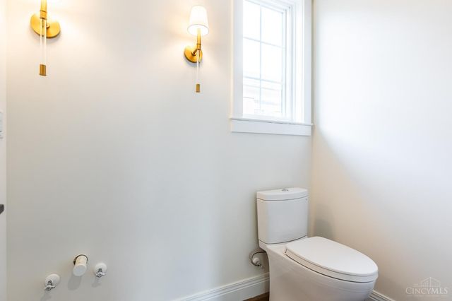 3504 Shaw Avenue, Cincinnati, OH 45208