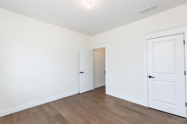 3504 Shaw Avenue, Cincinnati, OH 45208