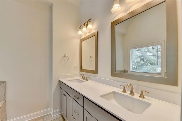 1701 Kenstone Walk, Dunwoody, GA 30338