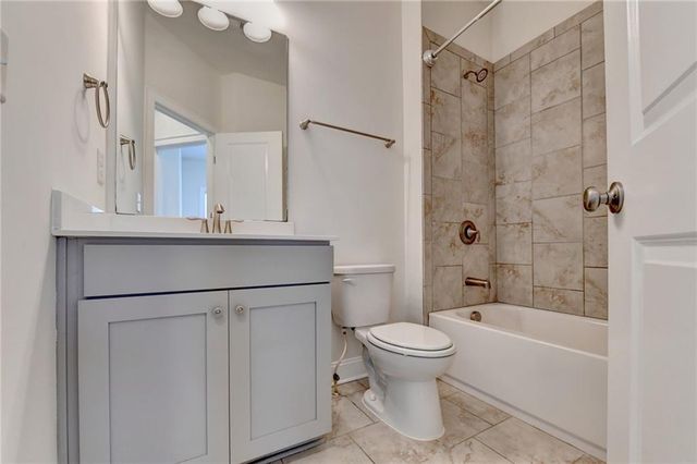 1701 Kenstone Walk, Dunwoody, GA 30338