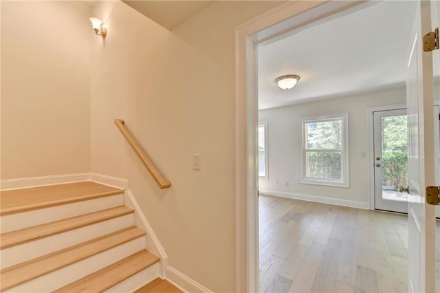 1701 Kenstone Walk, Dunwoody, GA 30338