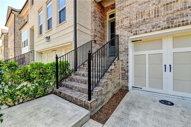 1701 Kenstone Walk, Dunwoody, GA 30338