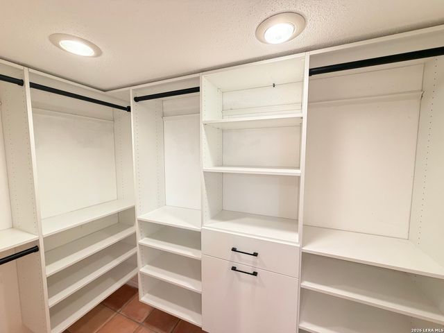 7701 Wurzbach Rd Apt 1802, San Antonio, TX 78229