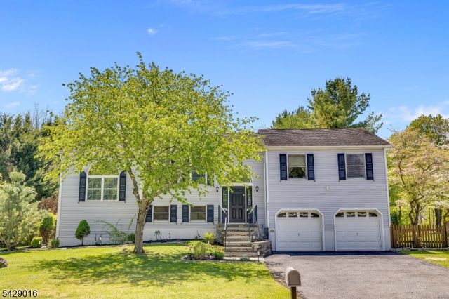 942 Liberty St, Belvidere Twp., NJ 07823