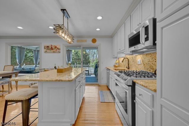 942 Liberty St, Belvidere Twp., NJ 07823