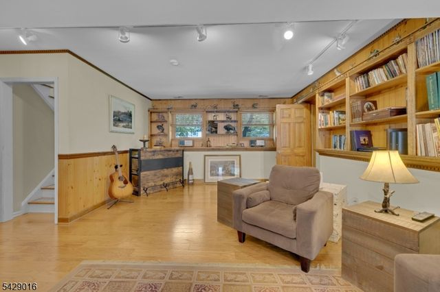 942 Liberty St, Belvidere Twp., NJ 07823
