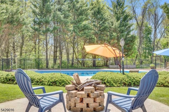942 Liberty St, Belvidere Twp., NJ 07823