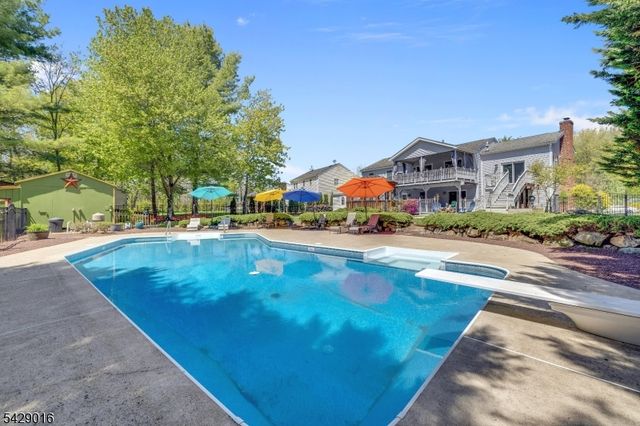 942 Liberty St, Belvidere Twp., NJ 07823